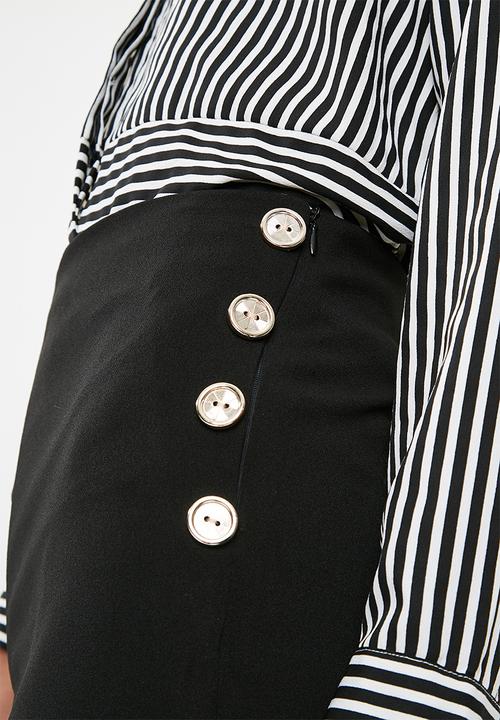 Superbalist - Side button short - black