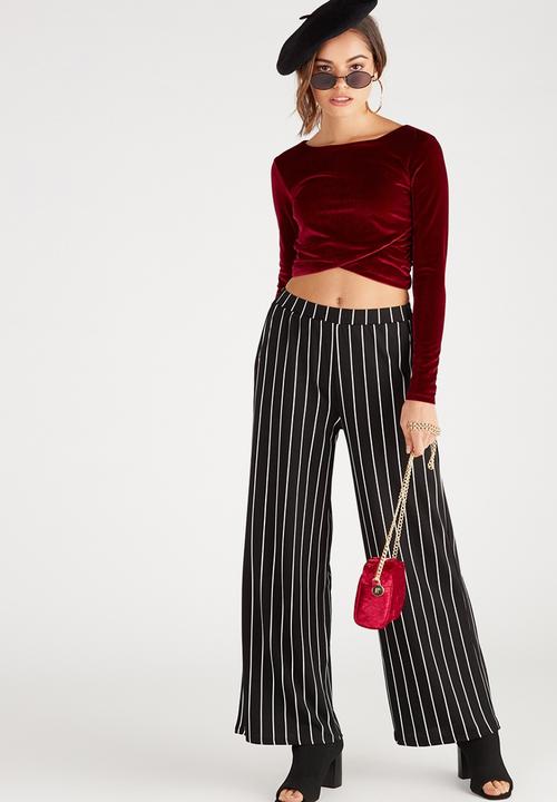 Supré  - Luxe verlour long sleeve cross over top - burgundy 