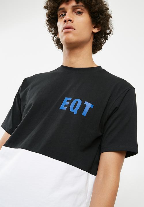 adidas Originals - EQT graphic tee - black & white