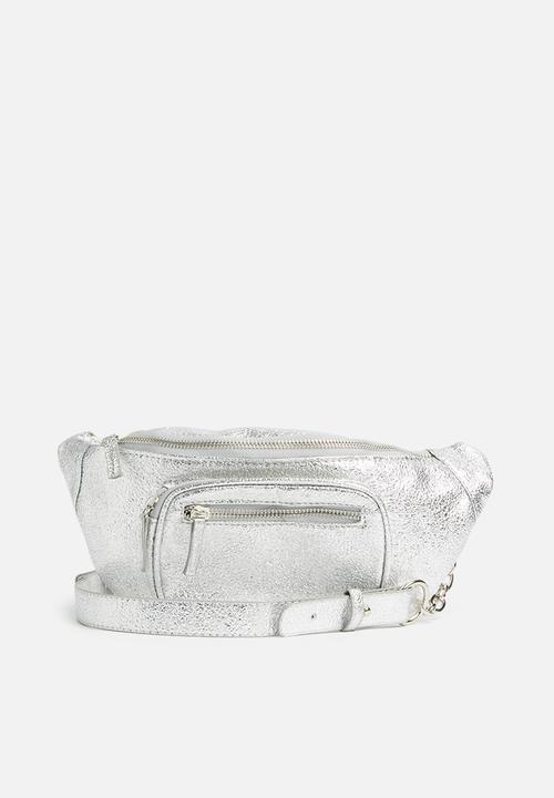 Missguided - Chain faux leather waist bag - silver
