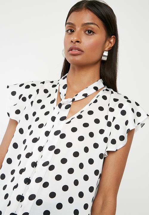 Superbalist - Ruffle sleeve key hole blouse - white & black 