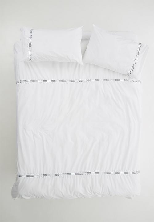 Sheraton Textiles - Elfin embroidered duvet cover set - white & grey