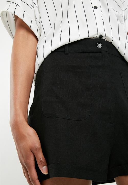 Superbalist - Short with laid on pocket - black