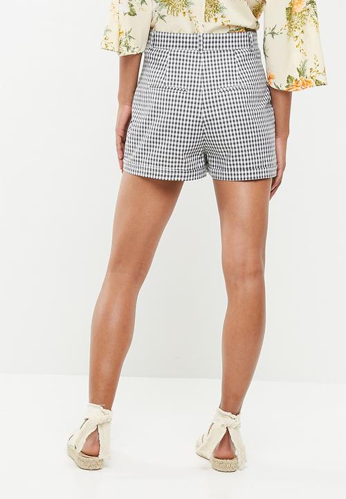 Superbalist - Short with laid on pocket - black & white