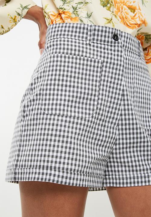Superbalist - Short with laid on pocket - black & white