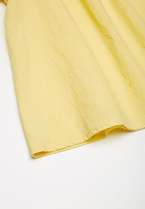 Superbalist - Anglaise Ruffle sleeve blouse - Yellow 