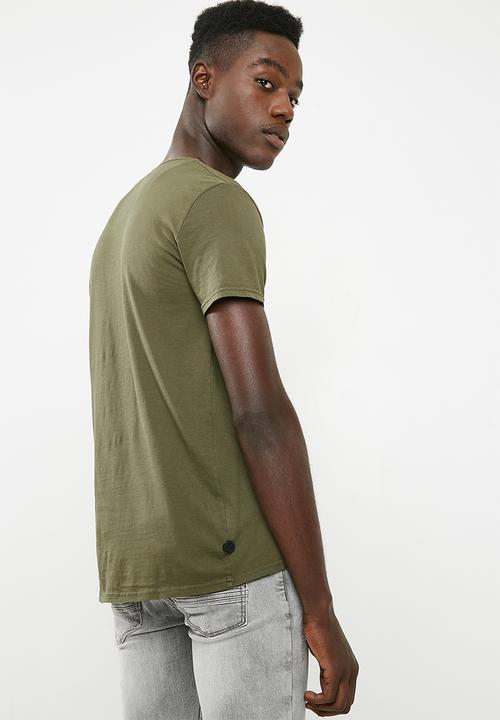 S.P.C.C - Chevron lay-on front panel tee - olive