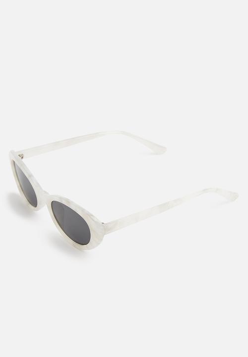 Superbalist - Kendall retro sunglasses-white