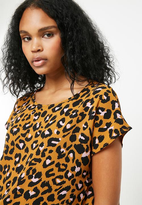 Jacqueline de Yong - Milo woven short sleeve top - mustard