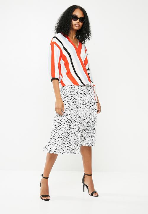 Jacqueline de Yong - Darla wrap blouse - red & blue