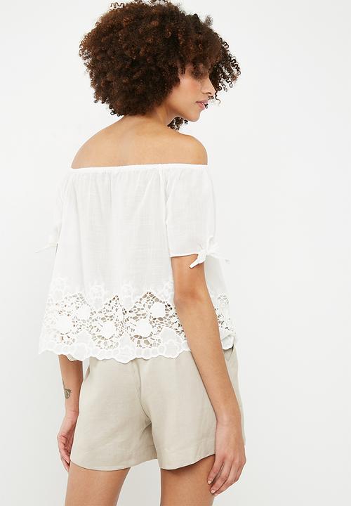 ONLY - Simo short sleeve off the shoulder top - white