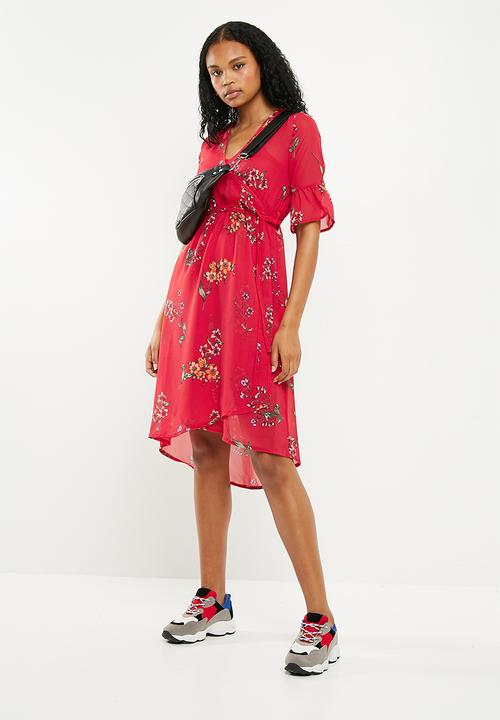 New Look - Charlie floral wrap tie midi dress - red 