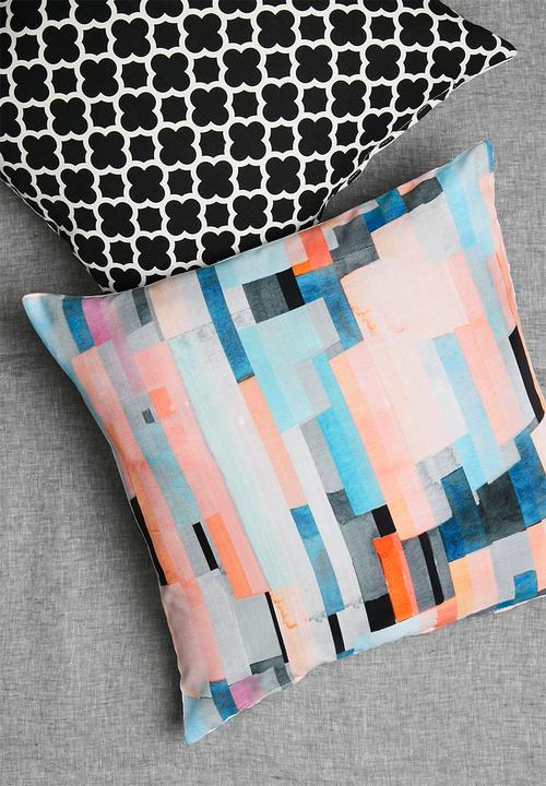 Grey Gardens - Coral cushion cover - pastel multi
