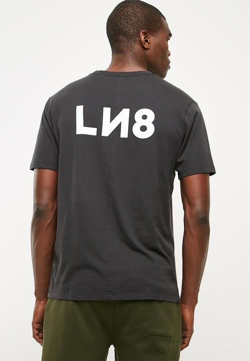 Levi’s® - L8 printed tee - black