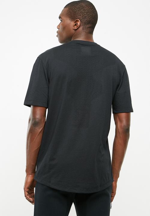 Nike - NSW tech short sleeve tee - black