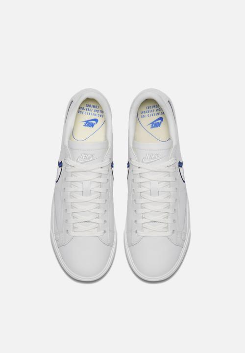 Nike -  Nike Blazer Low LX - Summit White / Oracle Pink