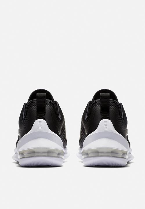 Nike - Air Max Axis - black / white