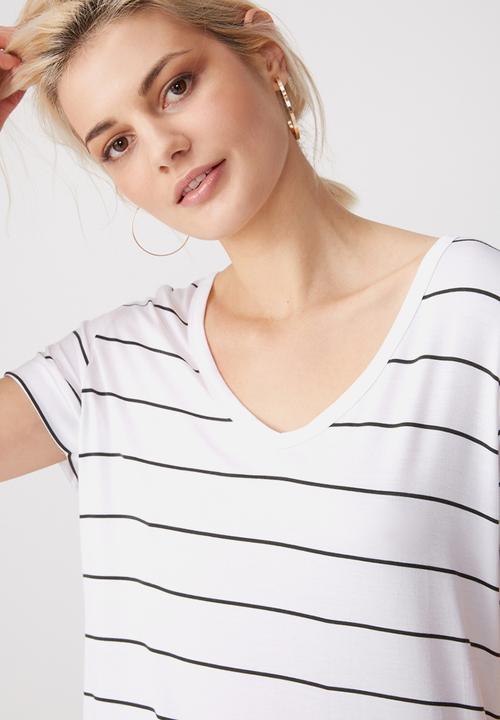 Cotton On - Karly summer short sleeve v-neck top - white & black 