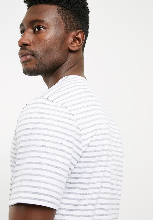 Nike - NSW stripped tee - white