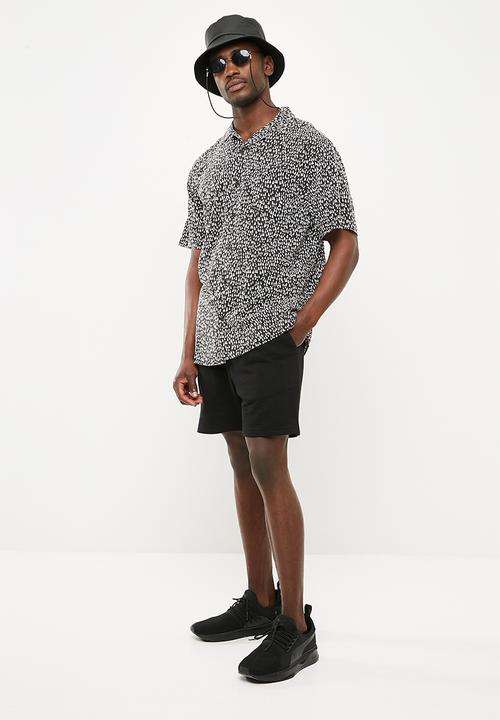 Cotton On - 91 Shirt - black & white