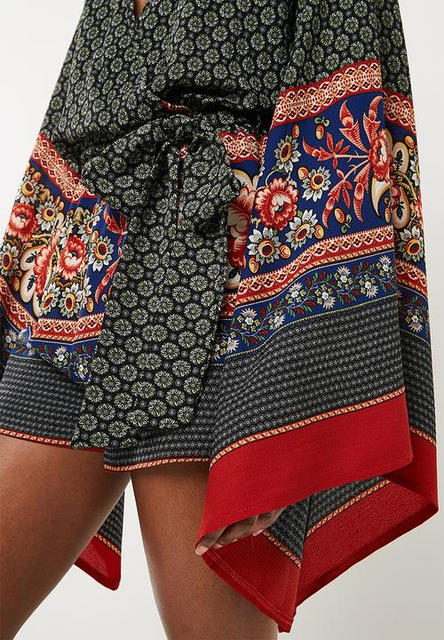 Missguided - Flared sleeve mixed print playsuit - multi