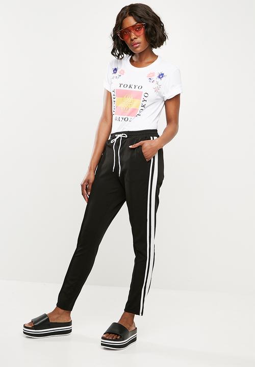 Missguided - Tokyo floral T-shirt - white