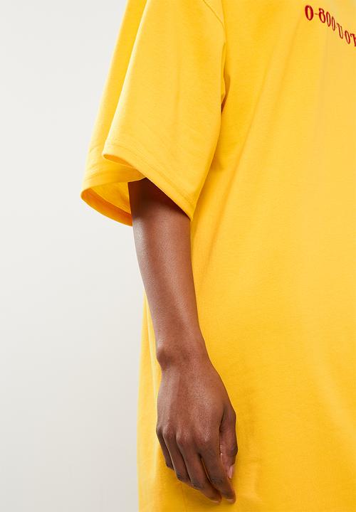 Missguided - Oversized short sleeve T-shirt dress - yellow