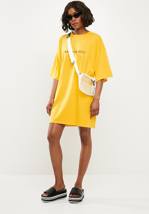 Missguided - Oversized short sleeve T-shirt dress - yellow
