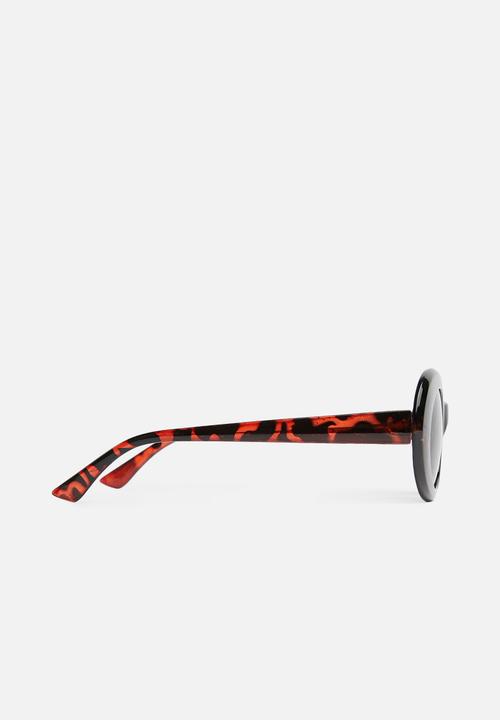 Superbalist - Ilze oval sunglasses - brown