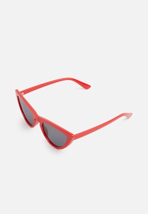 Superbalist - Sammi catseye sunglasses - red