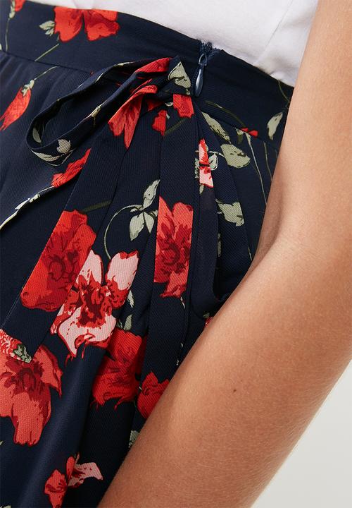 Missguided - Floral chiffon tie side frill mini skirt - navy & red