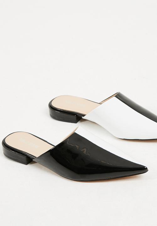 Public Desire - Iggy slider - blank & white