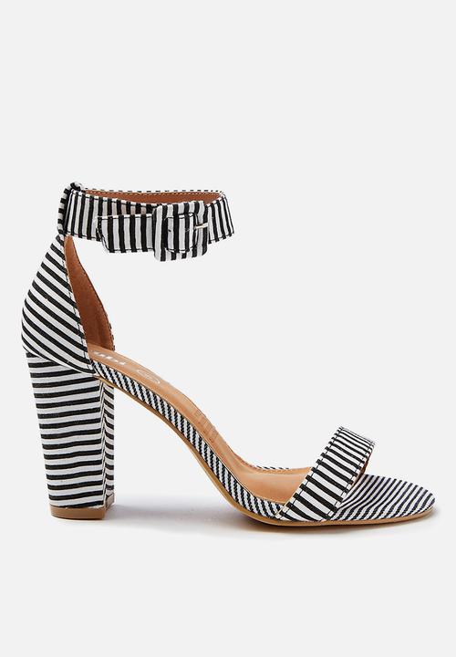 Cotton On - San sebastian heel - black
