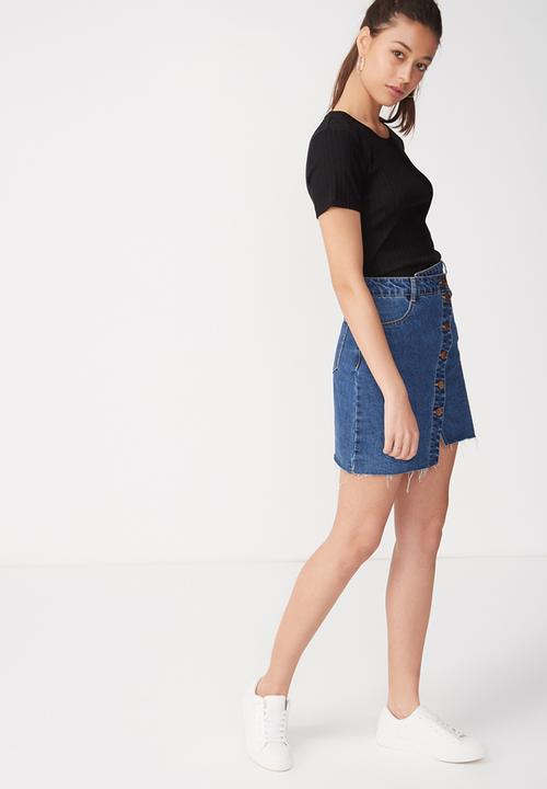 Cotton On - Beth close to the body rib top - black