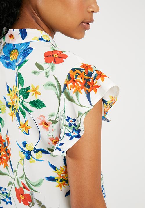 Superbalist - Ruffle sleeve key hole blouse - multi