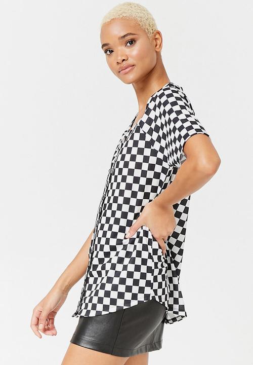 Forever21 - Baseball T-shirt Black and White