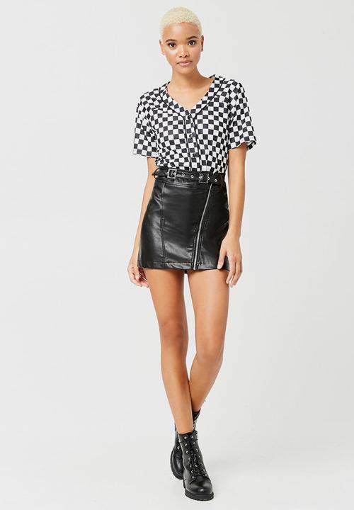 Forever21 - Baseball T-shirt Black and White