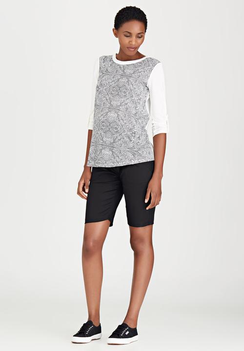 Cherry Melon - Contrast Paisley Top Black and White
