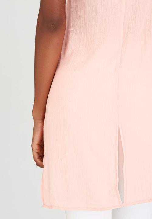 Revenge - Sleeveless Top with Hi-lo Hem Coral