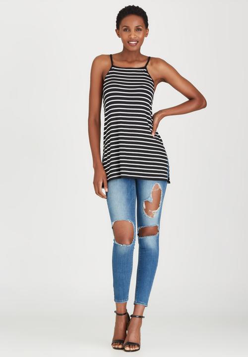 c(inch) - Longer Length Cami Black and White