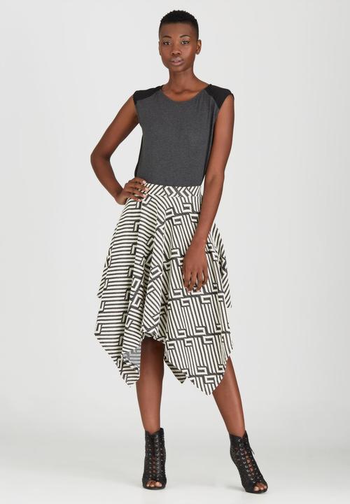 Kate Jordan - Hanky All Over Print Skirt Black and White