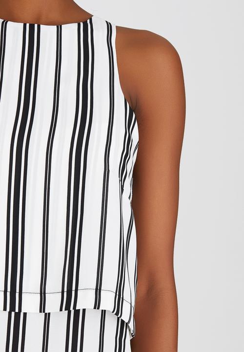 edit - Double Layer Sleeveless Blouse Black and White