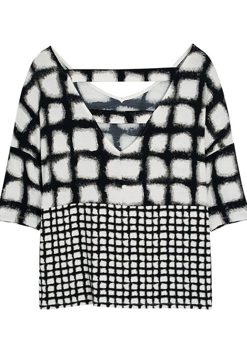 Next - T-shirt with Cut-out Detail Black/White Black and White