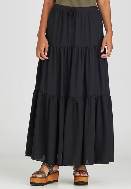 c(inch) - Tiered Maxi Skirt Black
