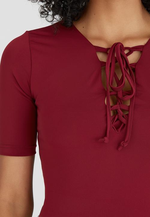 STYLE REPUBLIC - Lace-up Bodysuit Dark Red
