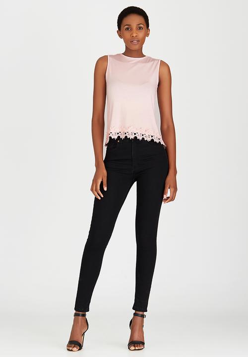 edit - Cami with Back Pleat and Border Lace Pale Pink