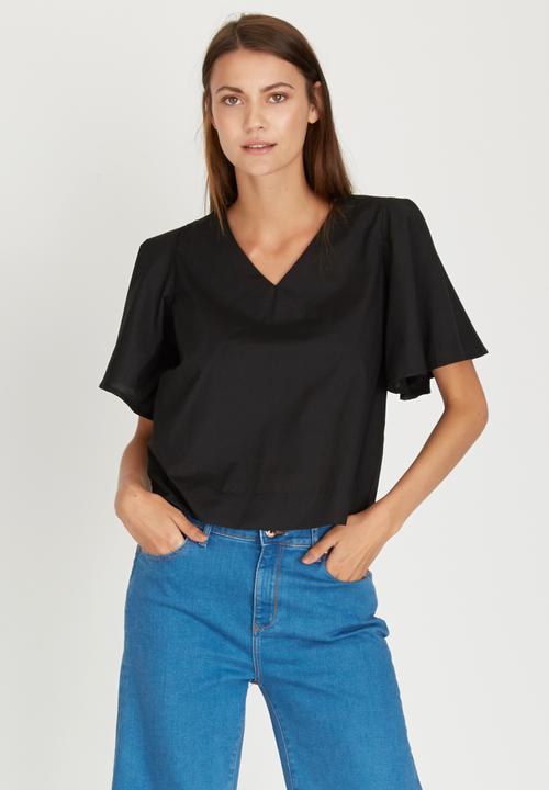 STYLE REPUBLIC - Blouse with Back Detail Black