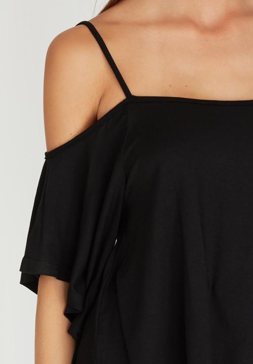 c(inch) - Cold Shoulder T-shirt Black