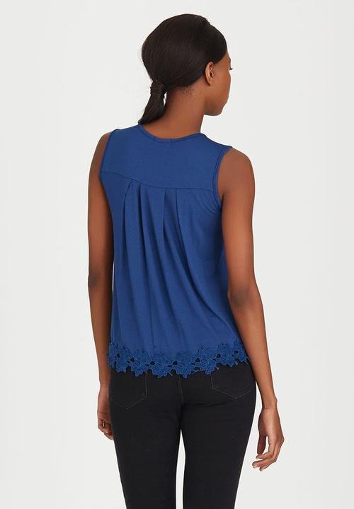 edit - Cami with Back Pleat and Border Lace Navy