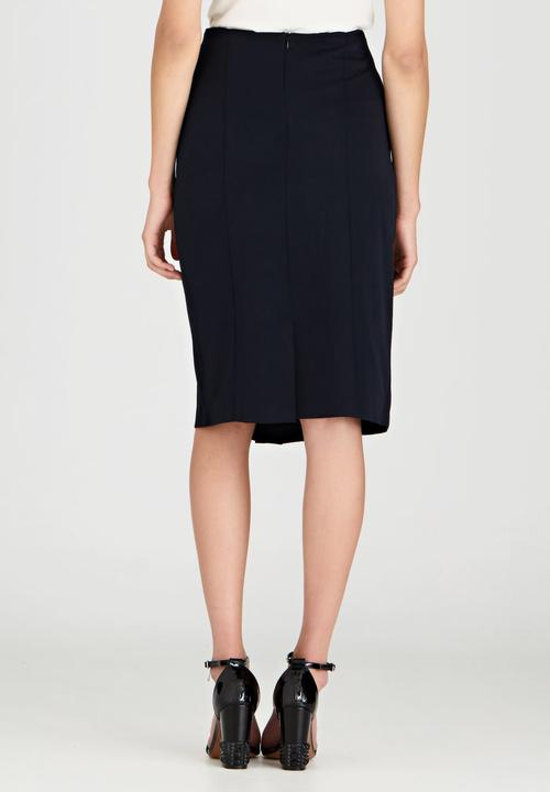 edit - Front Pleat Detailed Semi-fitted Skirt Navy